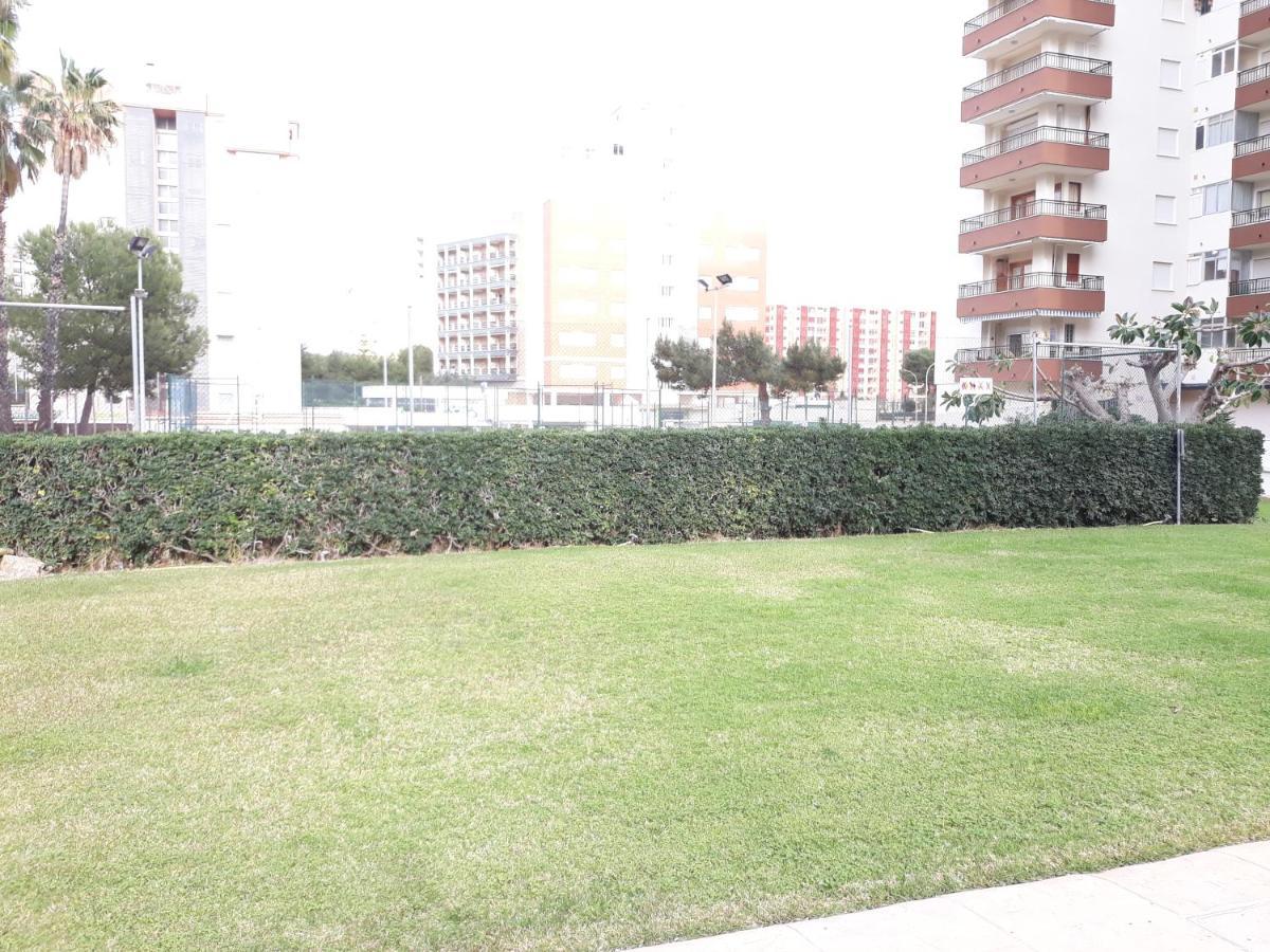 Valldigna 7 Playa De Gandia Solo Familias Exterior foto